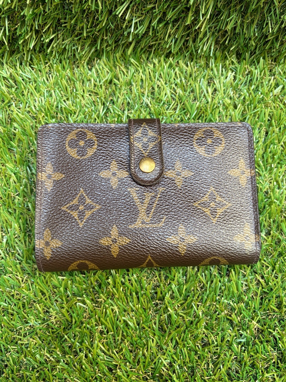 Vintage Louis Vuitton Monogram Kiss-Lock Wallet